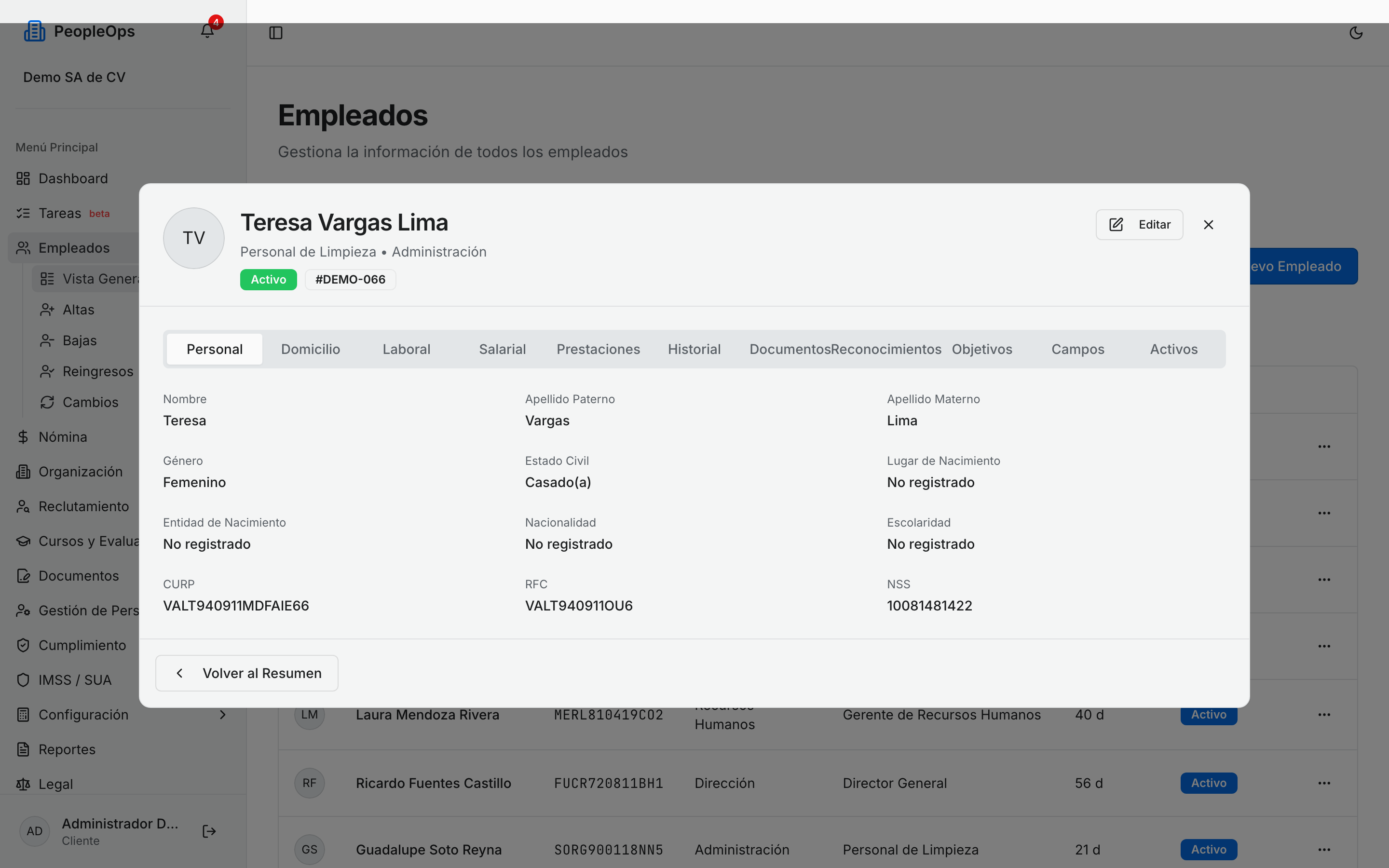 Ficha del empleado abierta en la pestaña Personal