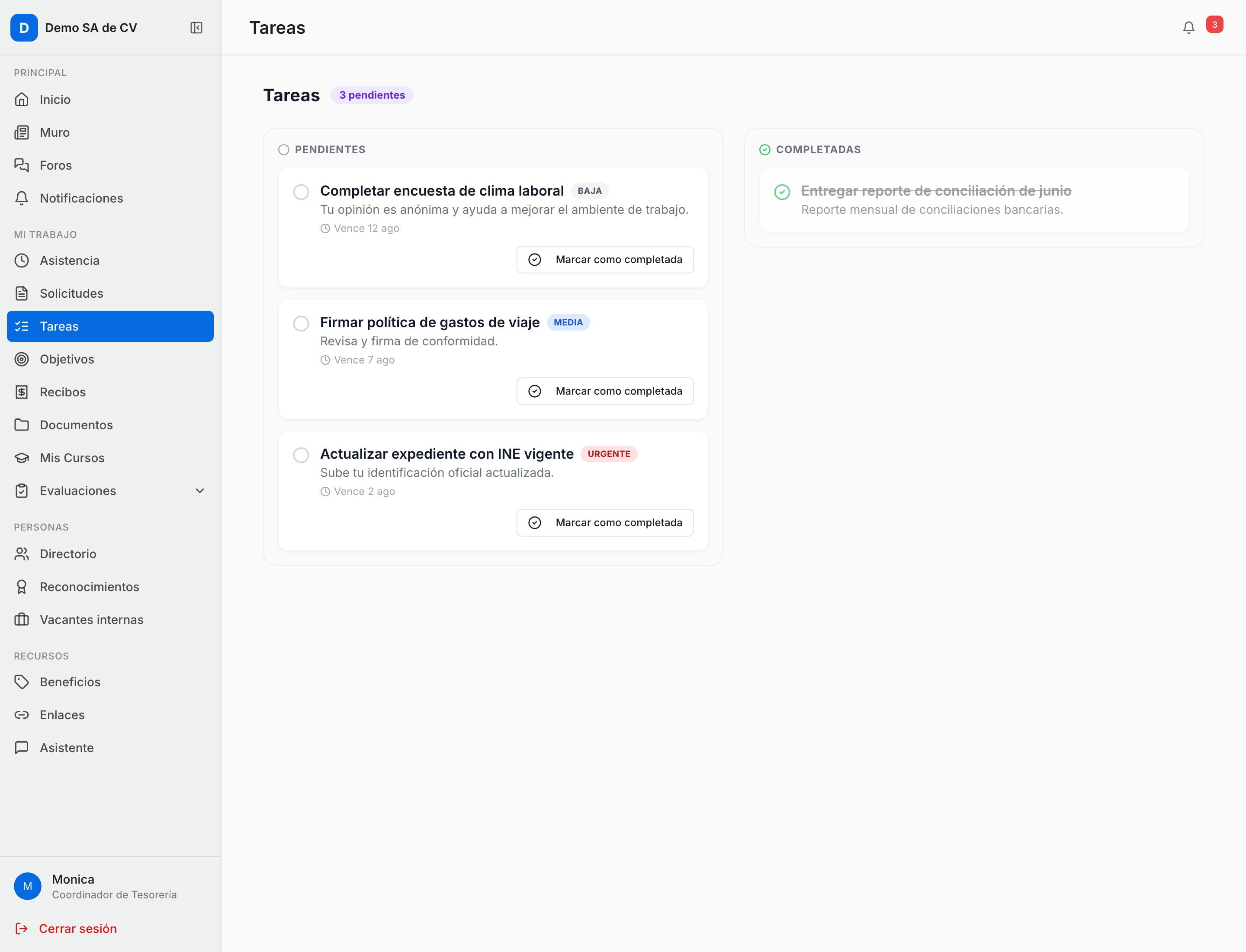Sección Tareas del portal: la sección Pendientes con tres tareas, sus etiquetas de prioridad y fecha de vencimiento, y abajo la sección Completadas